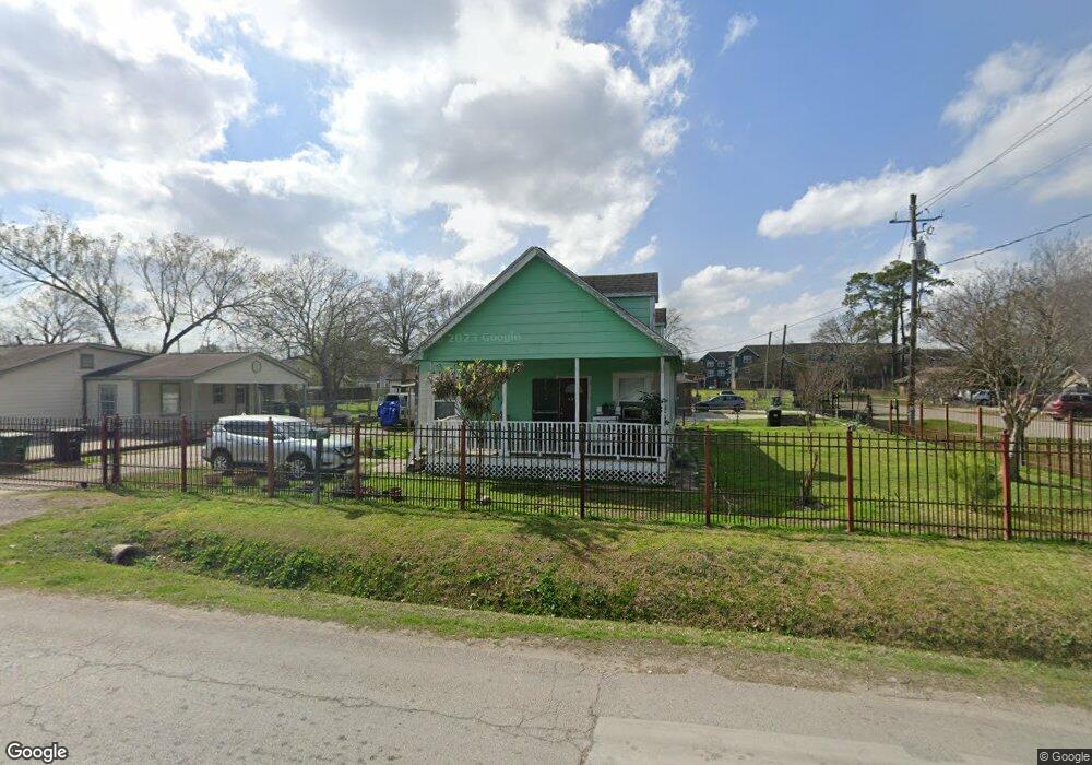 8525 Helmers St, Houston, TX 77022 - photo 1