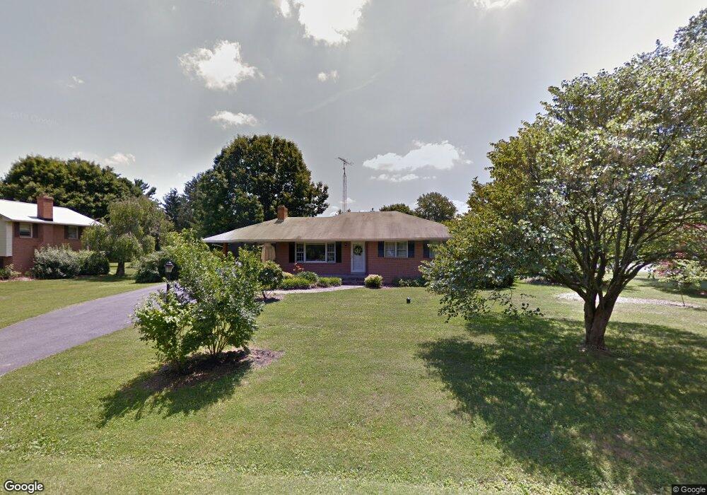 8001 Sunnybrook Ct, Frederick, MD 21702 - photo 1