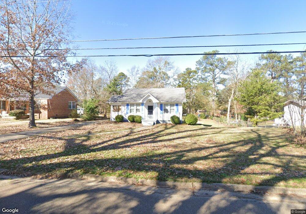 555 Georgetown St, Hazlehurst, MS 39083 - photo 1