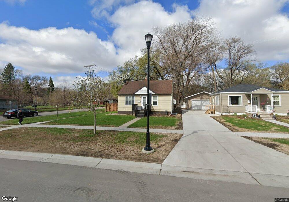 1629 13 1 2 St S, Fargo, ND 58103 - photo 1