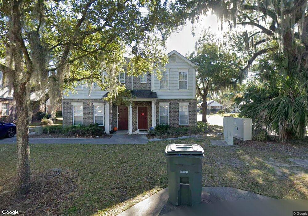 1401 E Waldburg St, Savannah, GA 31404 - photo 1