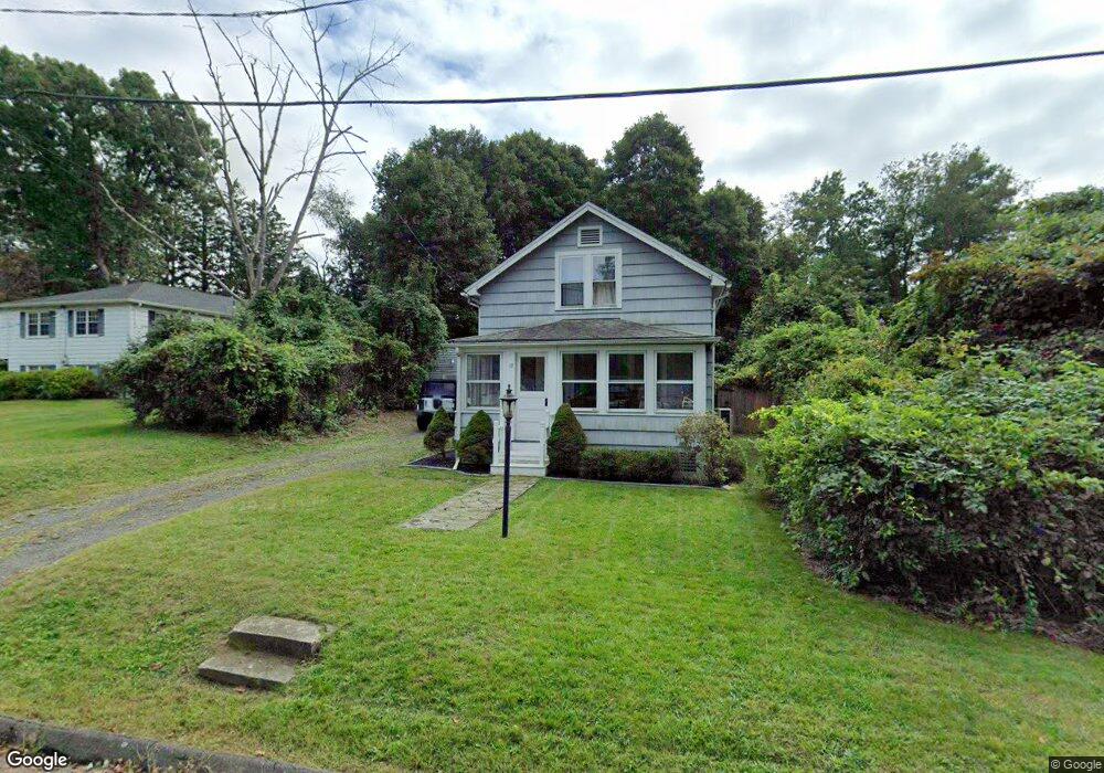 17 Townsend St, Middlebury, CT 06762 - photo 1