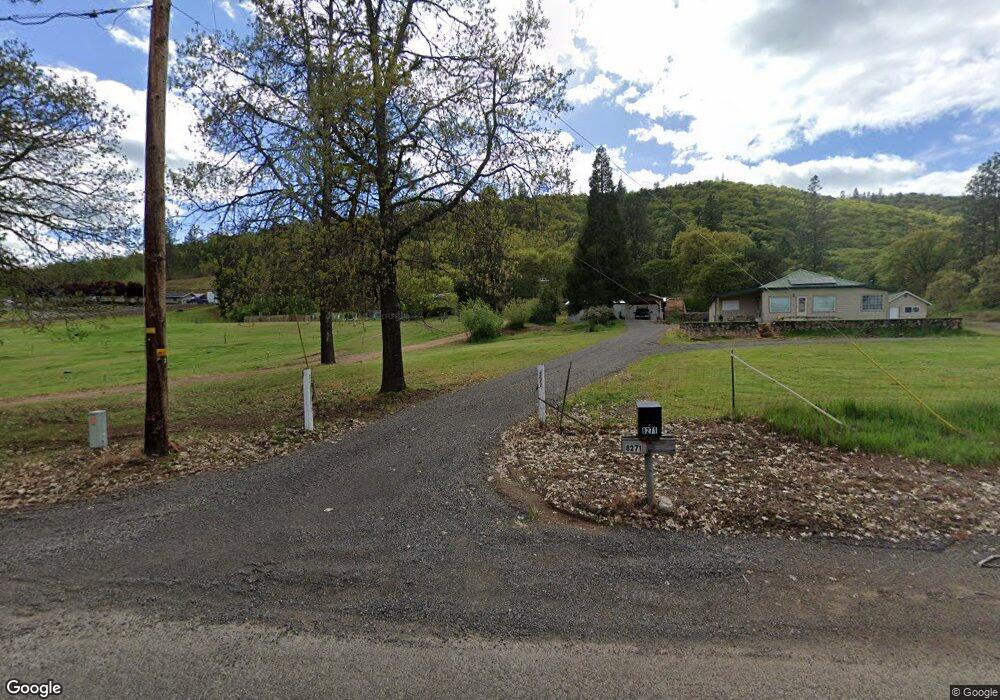 8175 Gold Ray Rd, Central Point, OR 97502 - photo 1