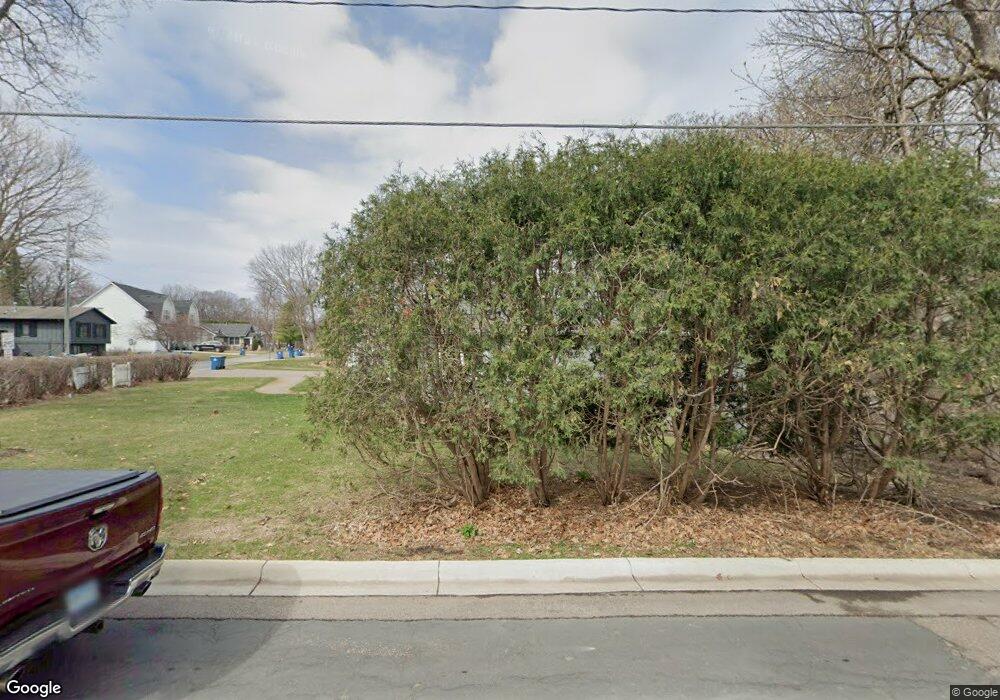 20265 20265 Cottagewood Rd, Deephaven, MN 55331 - photo 1