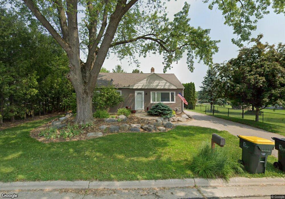 2813 Thinnes St, Cross Plains, WI 53528 - photo 1