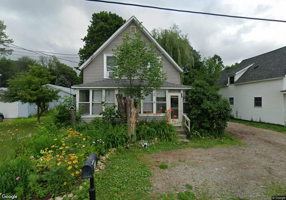 30 Maple St, Lincoln, NH 03251 - photo 1