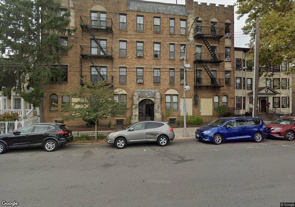 8750 111th St, Richmond Hill, NY 11418 - photo 1