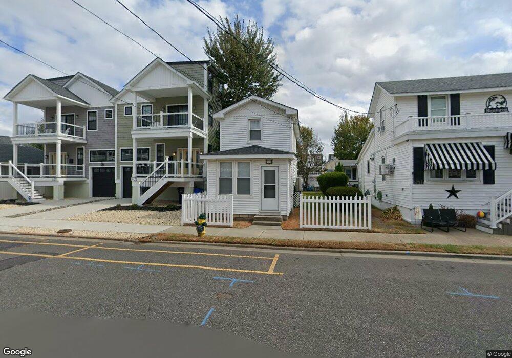 423 W Garfield Ave, Wildwood, NJ 08260 - photo 1