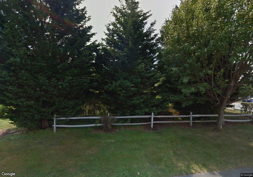 9 Goldenrod Dr, Middletown, RI 02842 - photo 1