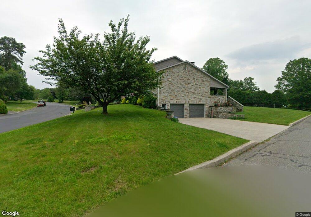 102 Country View Ln, Orwigsburg, PA 17961 - photo 1