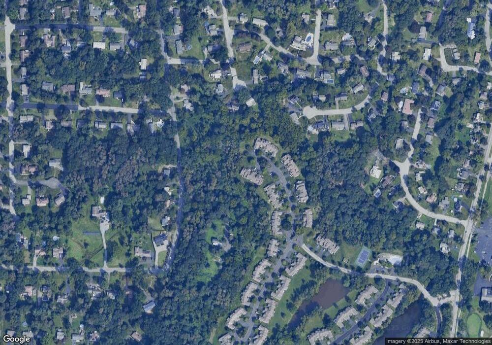 33 Prestwick Ct, Poughkeepsie, NY 12603 - photo 1