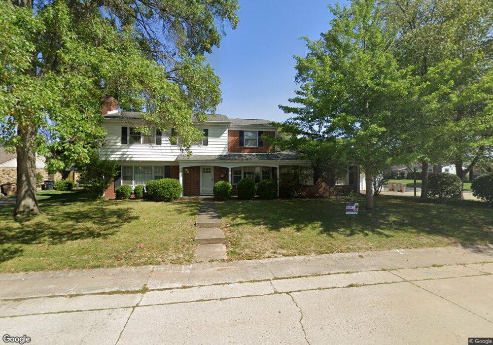 1612 Crescent Dr, Columbus, IN 47203 - photo 1