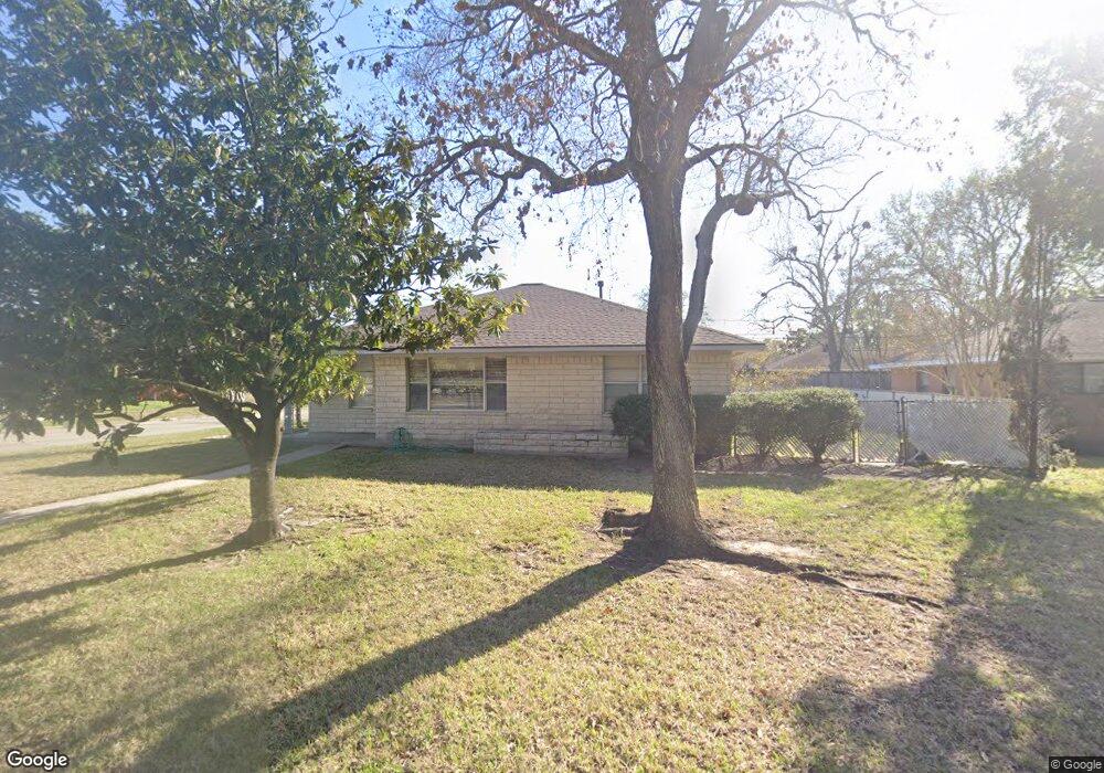 1702 Willowby Dr, Houston, TX 77008 - photo 1