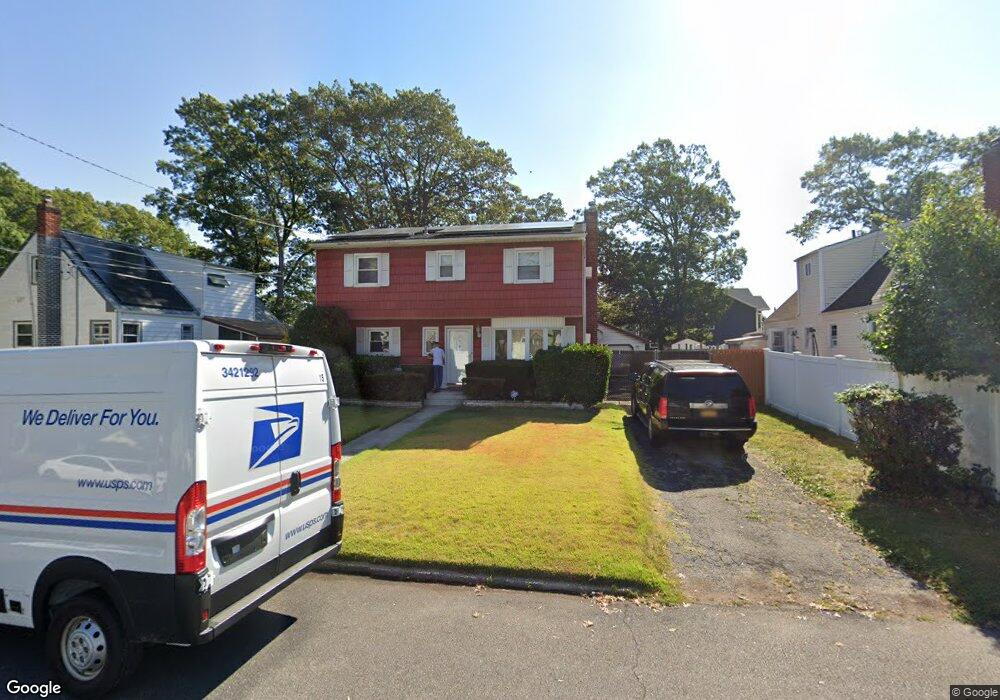 348 Catskill Ave, Copiague, NY 11726 - photo 1