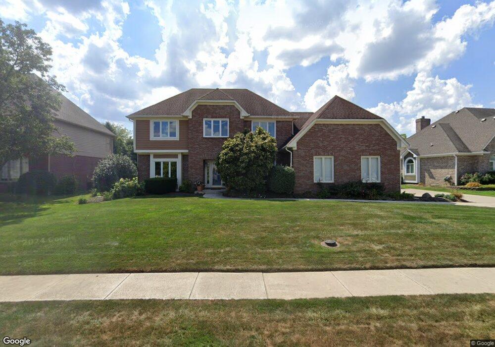 10235 Woods Edge Dr, Fishers, IN 46037 - photo 1