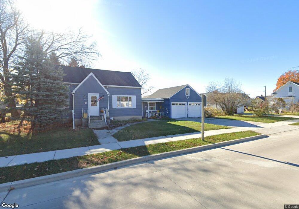 1913 Waldo Blvd, Manitowoc, WI 54220 - photo 1