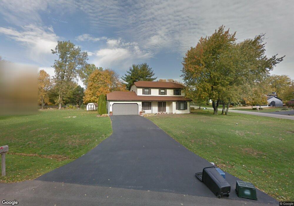 29W254 Hartman Dr, Naperville, IL 60564 - photo 1