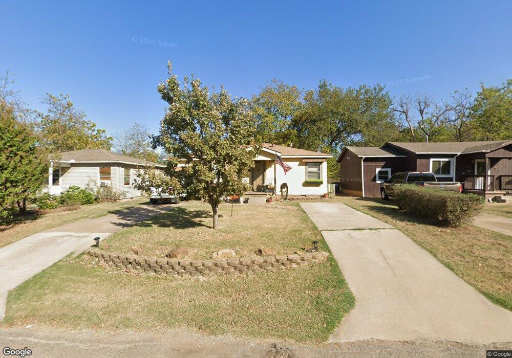 813 N Minnesota Ave, Shawnee, OK 74801 - photo 1