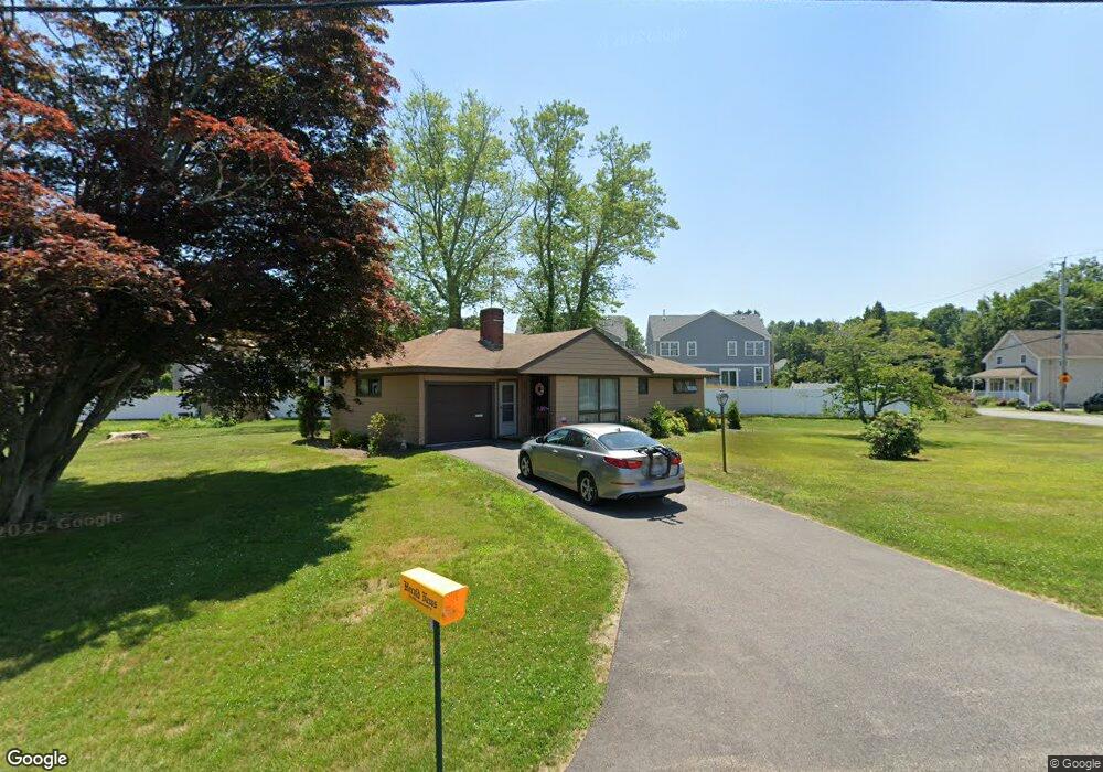 8 Walter Ln, Swansea, MA 02777 - photo 1