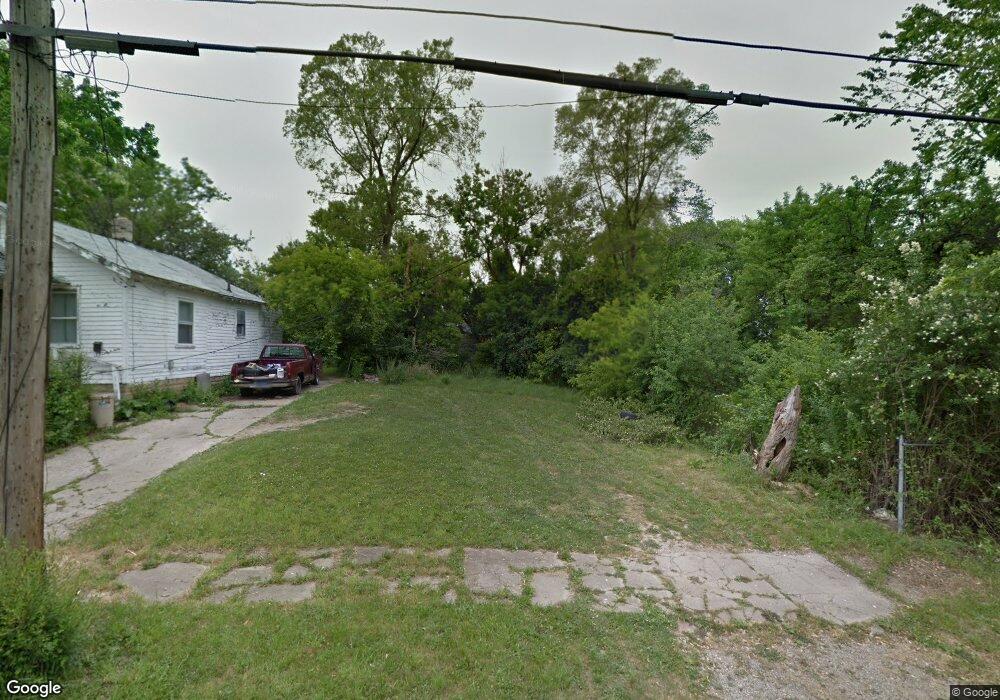 1037 E Ruth Ave, Flint, MI 48505 - photo 1