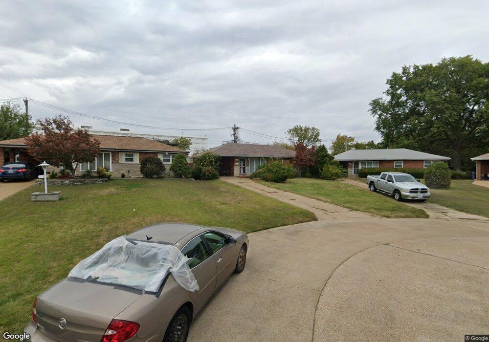 3917 San Francisco Ct, Saint Louis, MO 63115 - photo 1