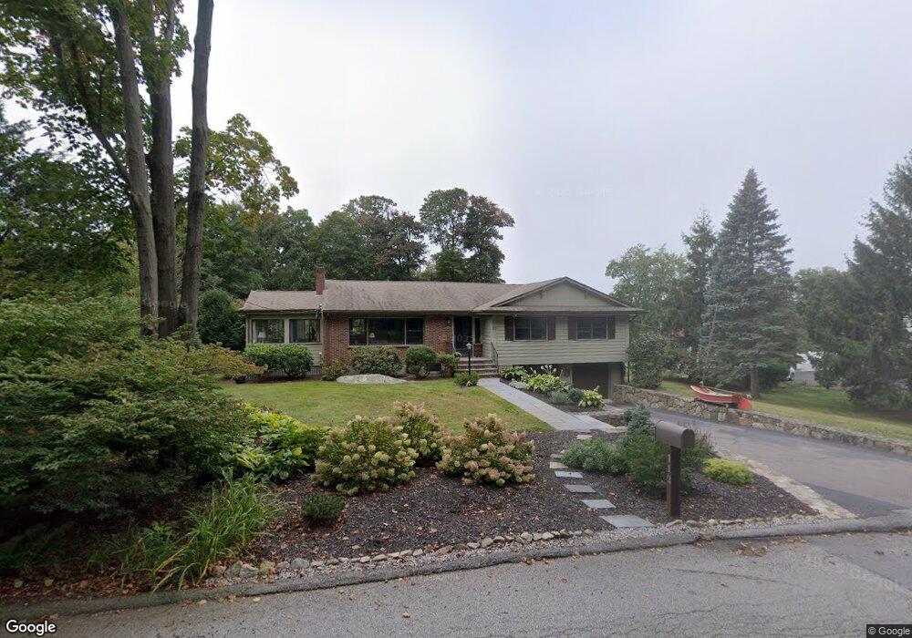 112 Howe Rd, Cohasset, MA 02025 - photo 1