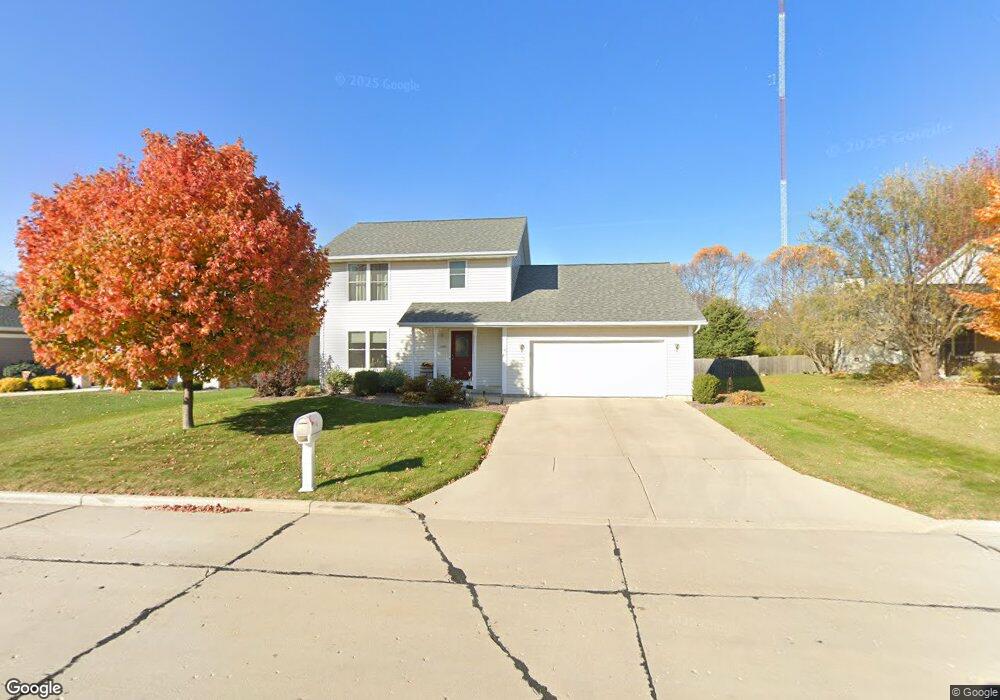 1330 E Ivy Ln, Manitowoc, WI 54220 - photo 1