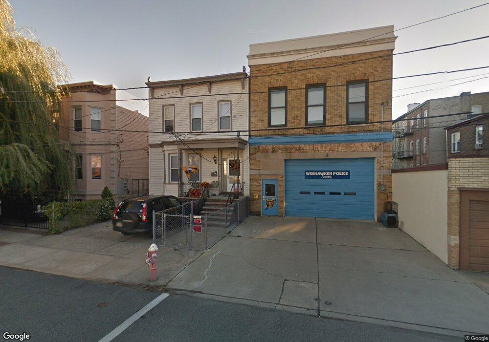 131 Jane St unit 2, Weehawken, NJ 07086 - photo 1