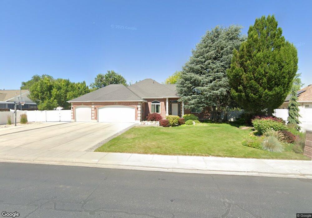 9392 Heather Downs Dr, West Jordan, UT 84088 - photo 1