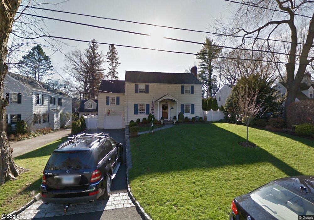 6 Knoll St, Riverside, CT 06878 - photo 1