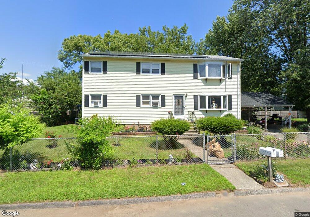 410 Roosevelt Ave, Stratford, CT 06615 - photo 1