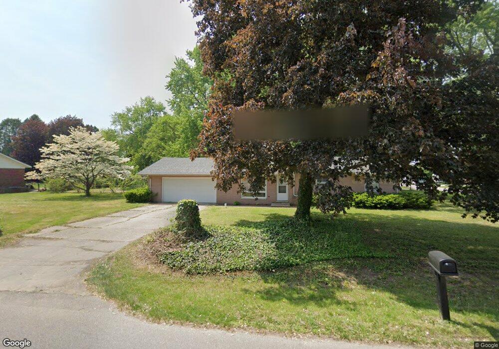 56595 Pinecrest Dr, Elkhart, IN 46516 - photo 1