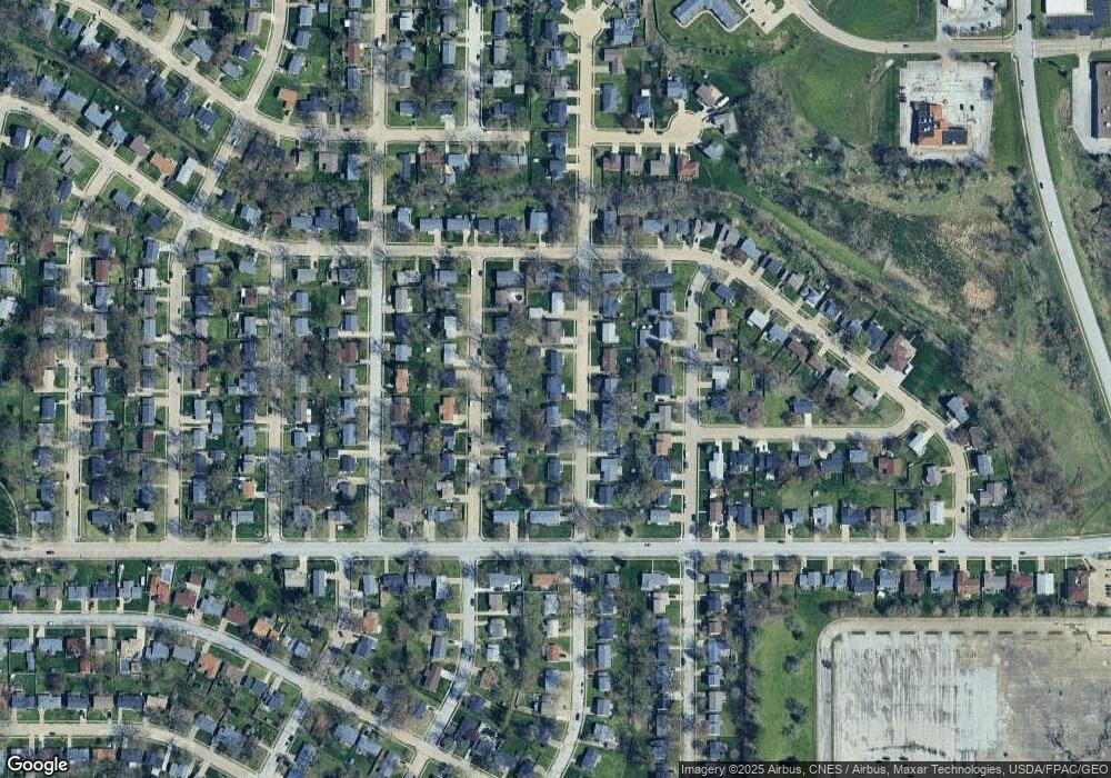 4704 N Main St, Davenport, IA 52806 - photo 1