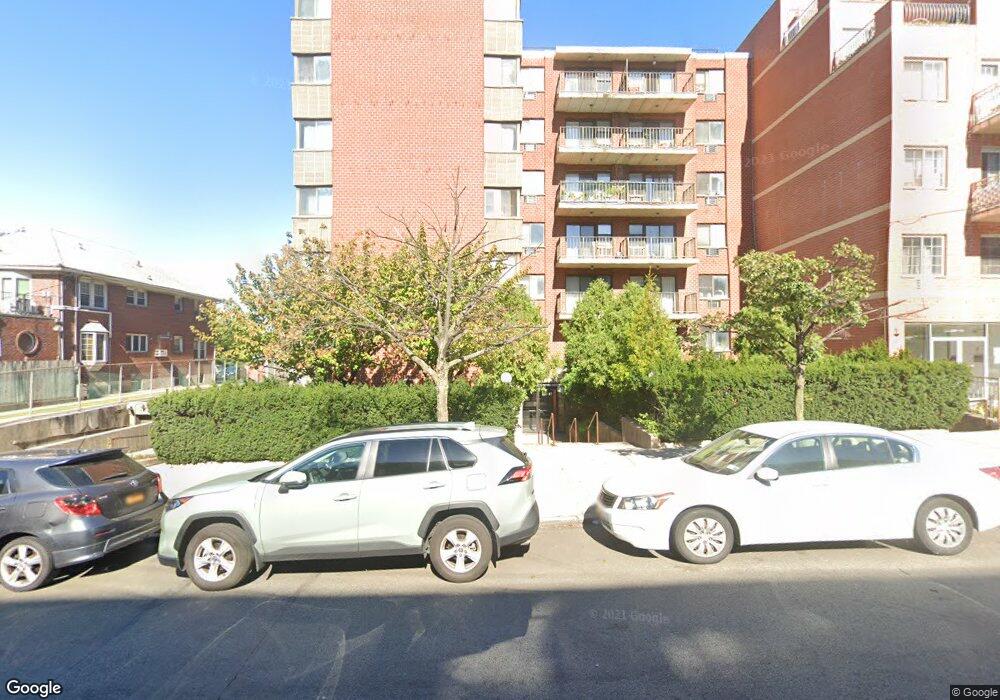 13935 35th Ave unit 5B, Flushing, NY 11354 - photo 1