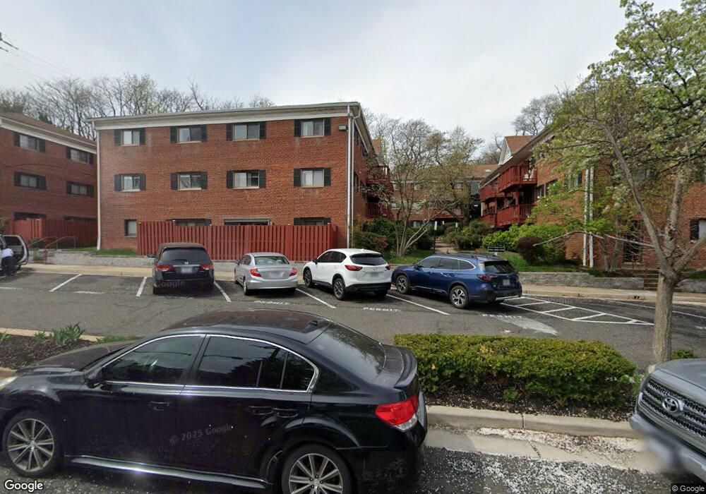 204 Skyhill Rd unit 9-204, Alexandria, VA 22314 - photo 1