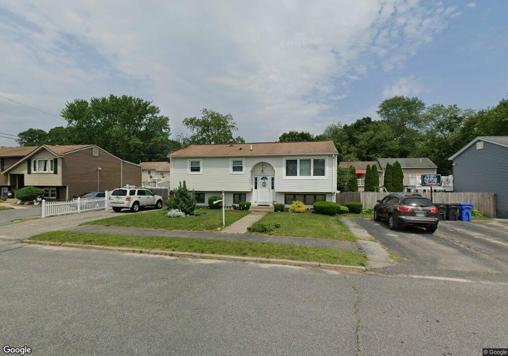 8 Evergreen Ct, Cranston, RI 02910 - photo 1