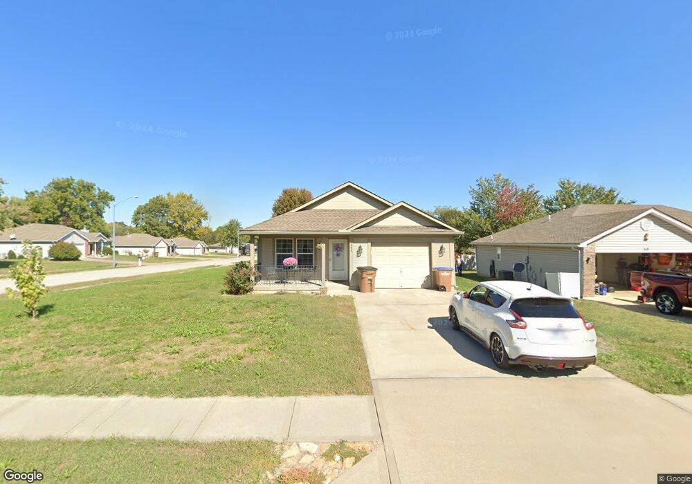 308 E Elm St, Raymore, MO 64083 - photo 1