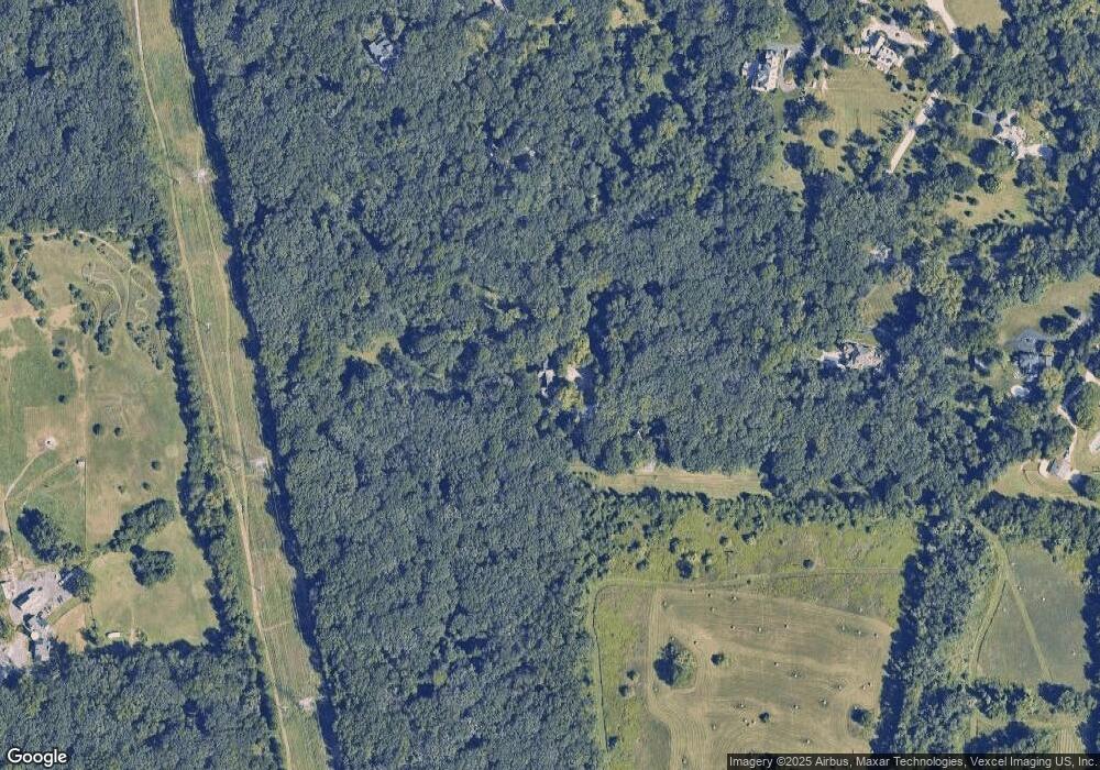 390 Deepwood Rd, Barrington, IL 60010 - photo 1