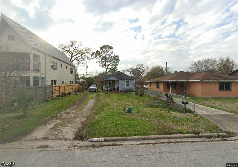 4215 Billingsley St, Houston, TX 77009 - photo 1
