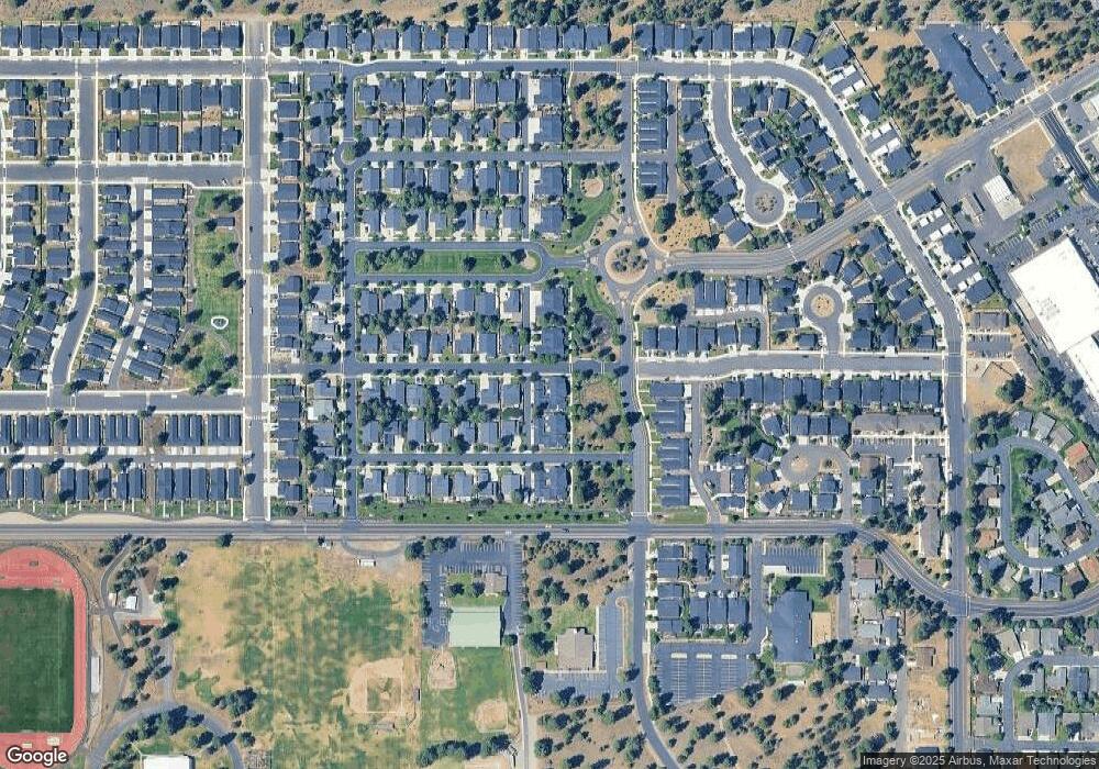 660 N Hindeman St unit HS-36, Sisters, OR 97759 - photo 1