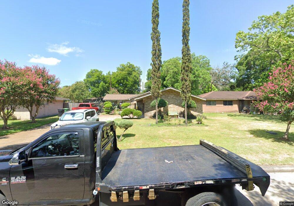 9327 Valwood Ct, Houston, TX 77088 - photo 1