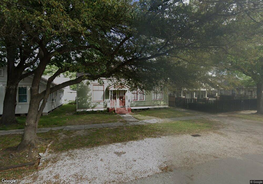 940 Arlington St, Houston, TX 77008 - photo 1