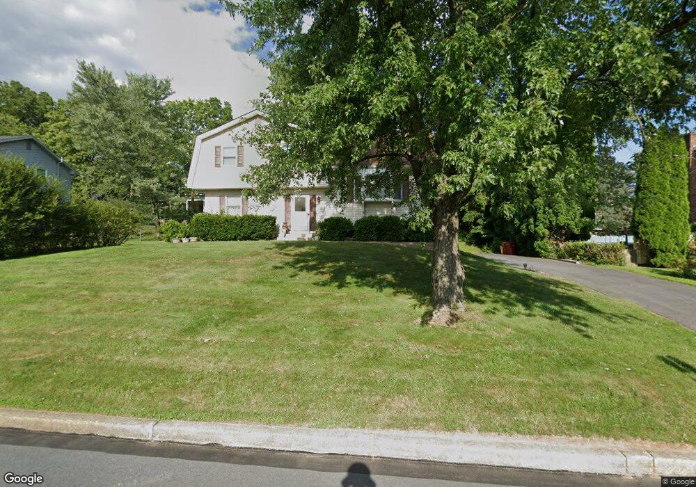 2415 Meadow Lane Dr, Easton, PA 18040 - photo 1