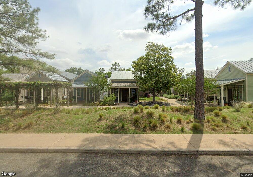 407 Whitney St, Fredericksburg, TX 78624 - photo 1