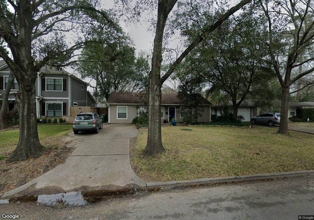 1334 Chamboard Ln, Houston, TX 77018 - photo 1