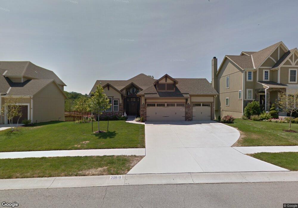 20919 W 61st St, Shawnee, KS 66218 - photo 1