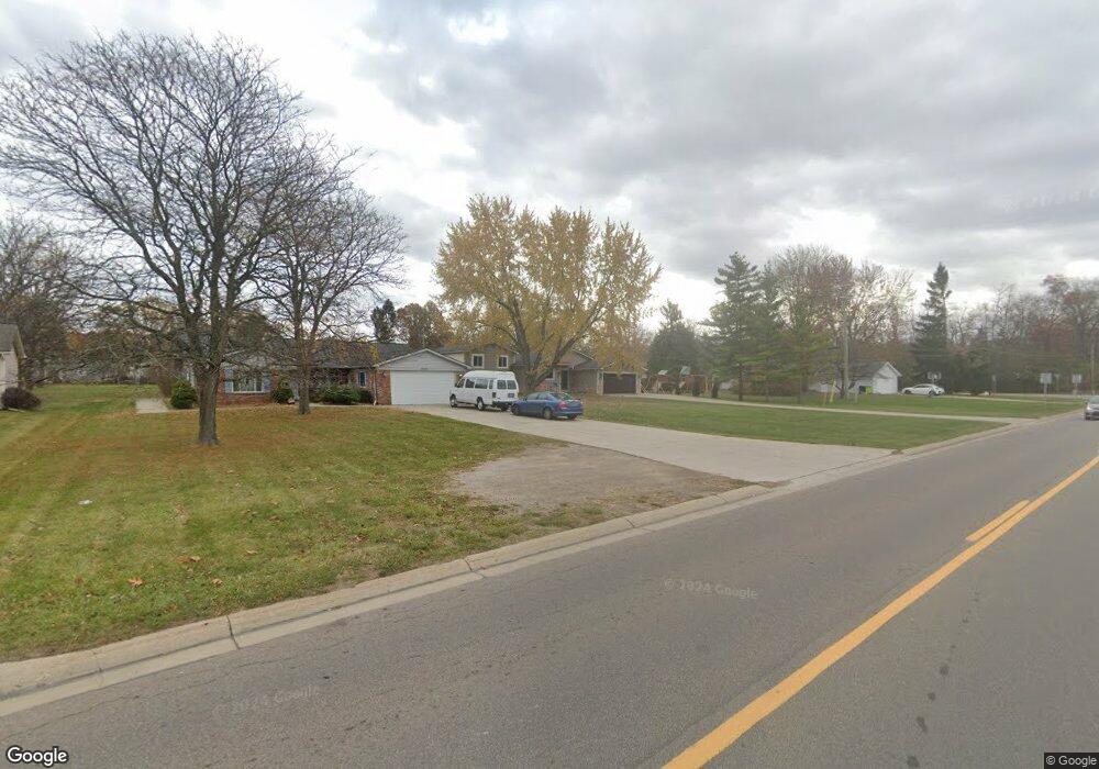 2055 Lochaven Rd, West Bloomfield, MI 48324 - photo 1