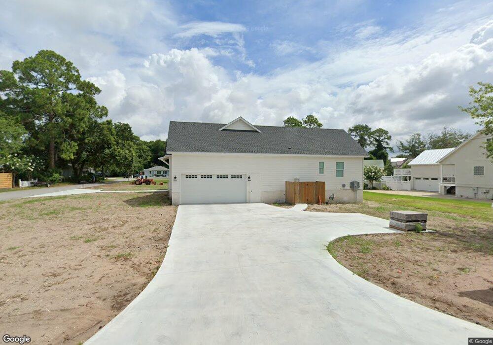 193 Mcintosh Ave, Saint Simons Island, GA 31522 - photo 1