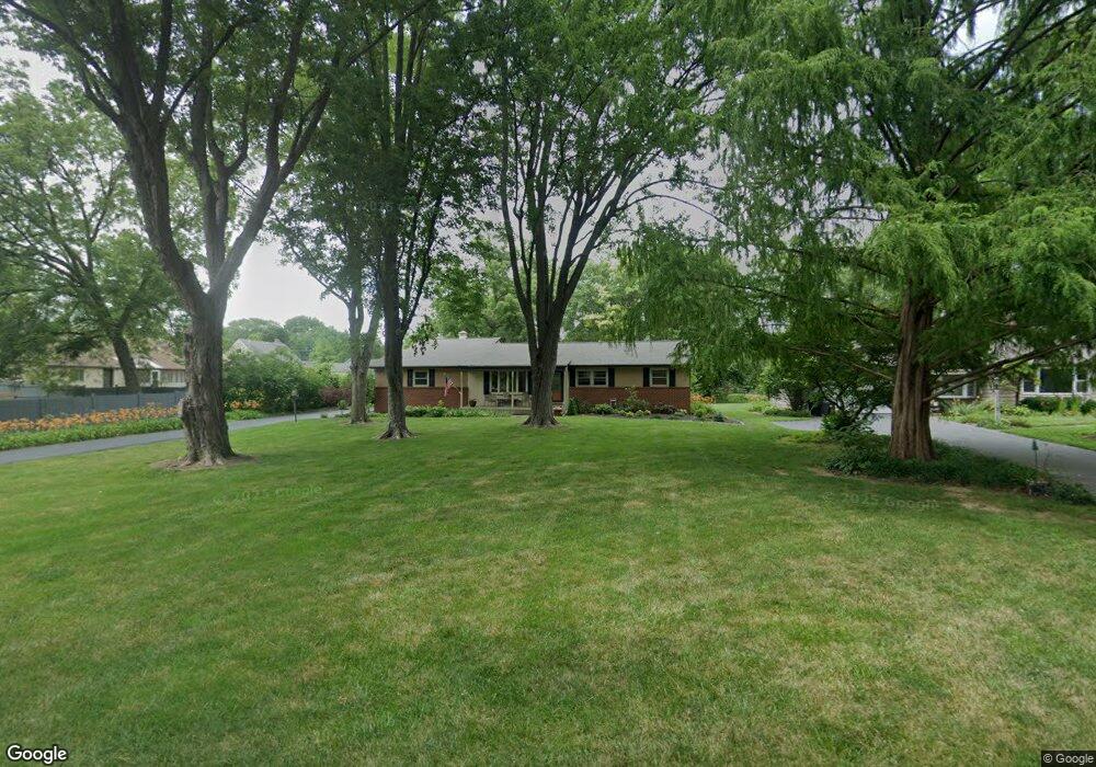 1136 Beechview Dr S, Worthington, OH 43085 - photo 1