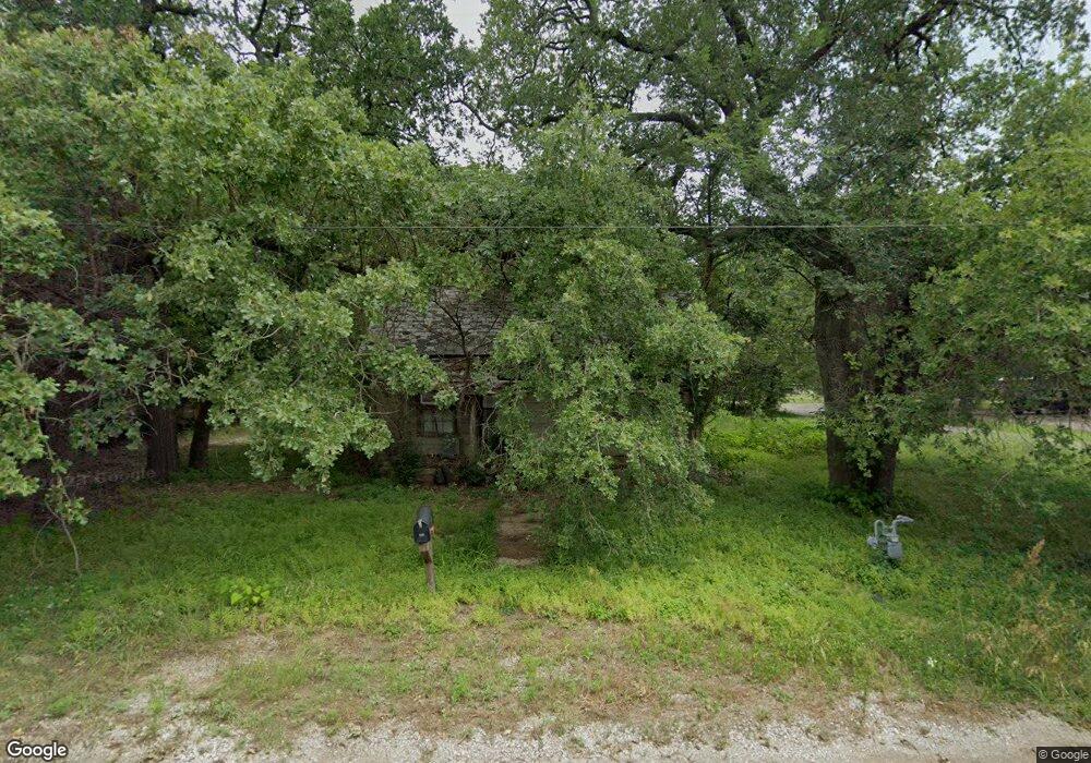 121 Roberson Ave, Springtown, TX 76082 - photo 1